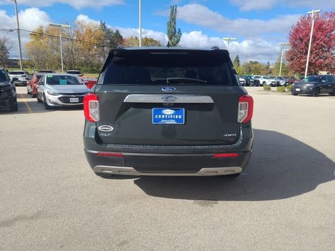 Used 2022 Ford Explorer XLT w/ Equipment Group 202A image 5