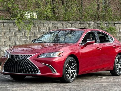 Certified 2024 Lexus ES 250 w/ Premium Package image 8