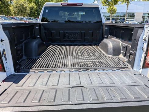 Used 2025 GMC Sierra 1500 SLT AWD/4WD image 31