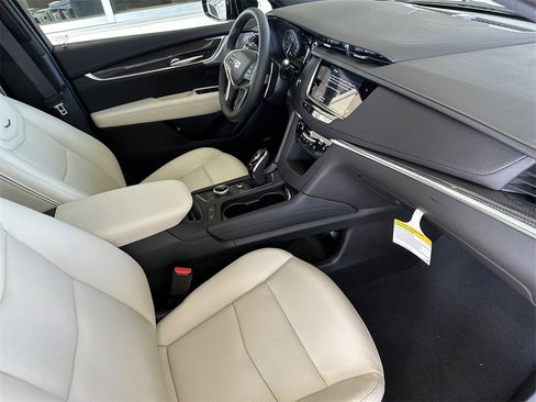 New 2025 Cadillac XT5 Sportv w/ Technology Package image 37