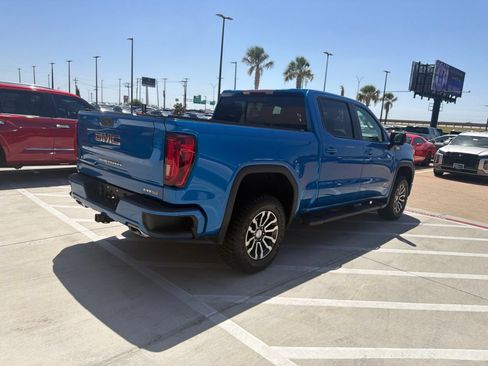 Used 2022 GMC Sierra 1500 AT4 w/ AT4 Preferred Package AWD/4WD image 5