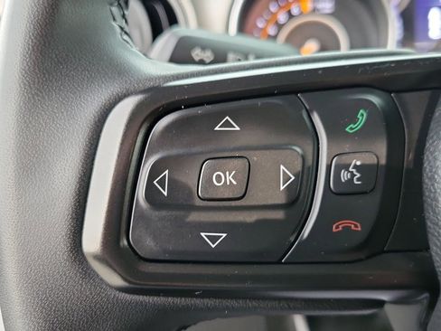 Used 2023 Jeep Gladiator Sport image 5