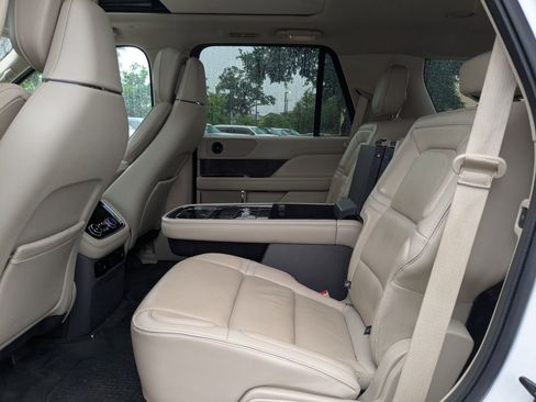 Used 2019 Lincoln Navigator Reserve w/ Cargo Package AWD/4WD image 19
