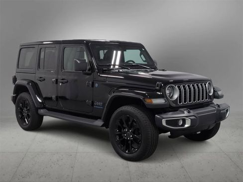 Used 2025 Jeep Wrangler Sahara w/ Safety Group image 2