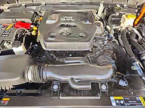 Used 2022 Jeep Wrangler Unlimited Rubicon image 25