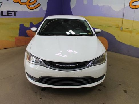 Used 2016 Chrysler 200 LX FWD image 3