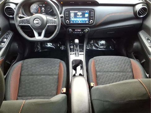 Certified 2023 Nissan Kicks SR image 10