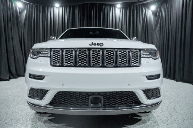 Used 2018 Jeep Grand Cherokee Summit AWD/4WD image 2