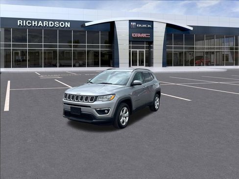 Used 2020 Jeep Compass Latitude w/ Cold Weather Group AWD/4WD image 1