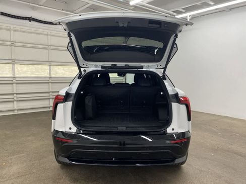 Used 2024 Chevrolet Blazer EV RS image 29