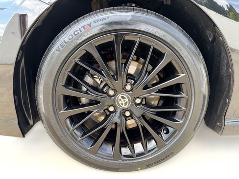 Used 2020 Toyota Camry SE AWD/4WD image 12