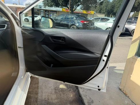 Used 2023 Toyota Corolla LE image 24