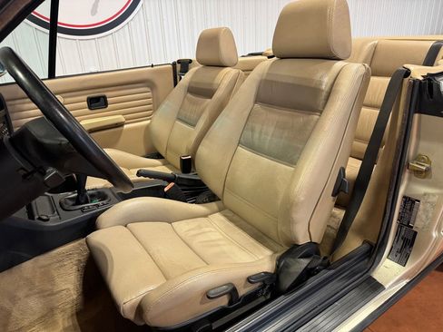 Used 1990 BMW 325i Convertible image 20