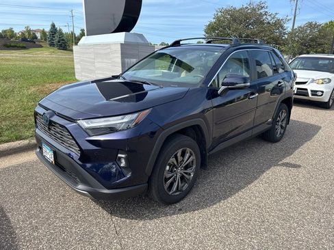 Used 2024 Toyota RAV4 Limited w/ Advanced Technology Package AWD/4WD image 17