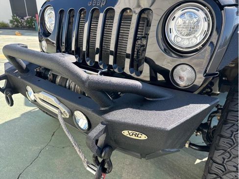 Used 2018 Jeep Wrangler Sport image 33