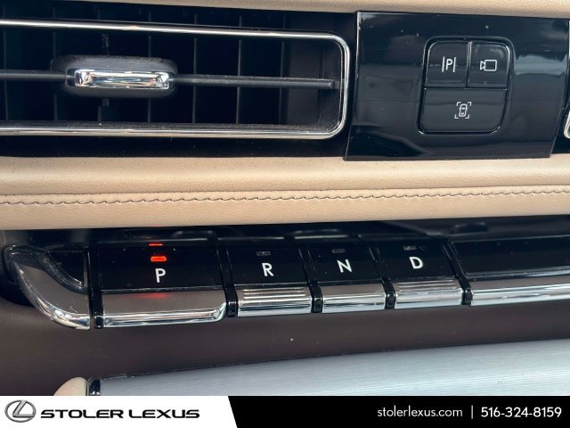 Used 2022 Lincoln Aviator AWD w/ Premium Package image 35
