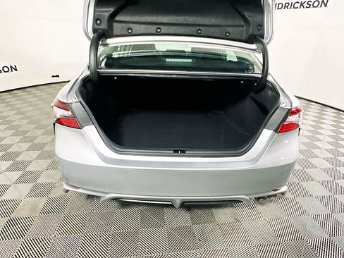 Used 2024 Toyota Camry SE image 30