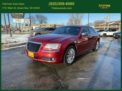 Used 2012 Chrysler 300 Limited image 1