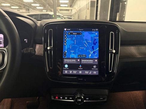 Used 2023 Volvo XC40 Recharge Ultimate w/ Protection Package Premier AWD/4WD image 12