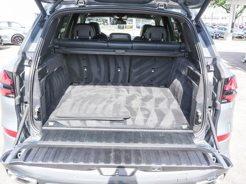Used 2024 BMW X5 sDrive40i w/ M Sport Package RWD image 25