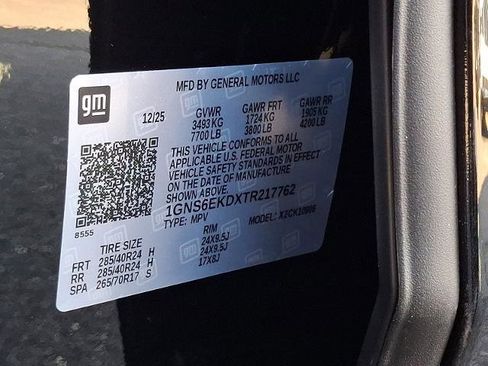 New 2026 Chevrolet Suburban RST w/ RST Capability Package image 9