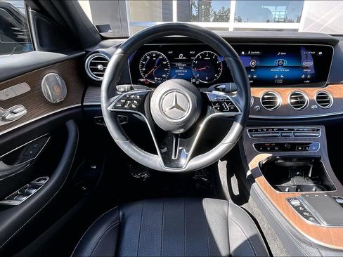 Used 2023 Mercedes-Benz E 350 Sedan image 5