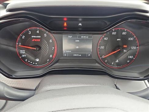 Certified 2025 Chevrolet Trax RS w/ Sunroof Package FWD image 11