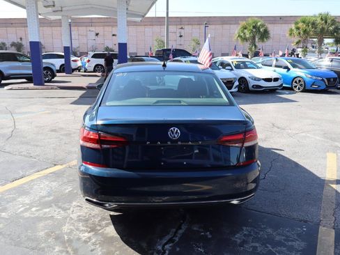 Used 2021 Volkswagen Passat 2.0T S FWD image 4