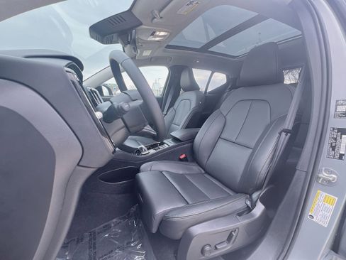 New 2026 Volvo XC40 B5 Plus w/ Protection Package Premier image 13