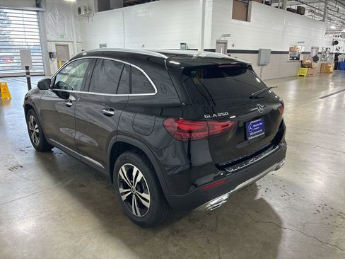 New 2026 Mercedes-Benz GLA 250 4MATIC image 4