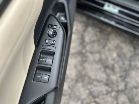 Used 2018 Honda Civic Touring image 17