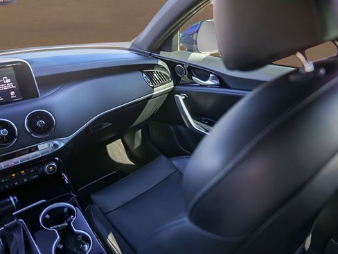 Used 2021 Kia Stinger GT-Line image 27