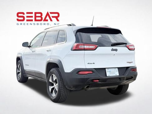 Used 2017 Jeep Cherokee Trailhawk AWD/4WD image 11
