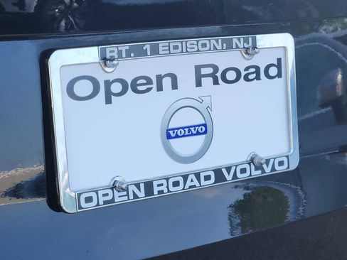 Certified 2024 Volvo XC90 B6 Plus w/ Protection Package Premier image 30