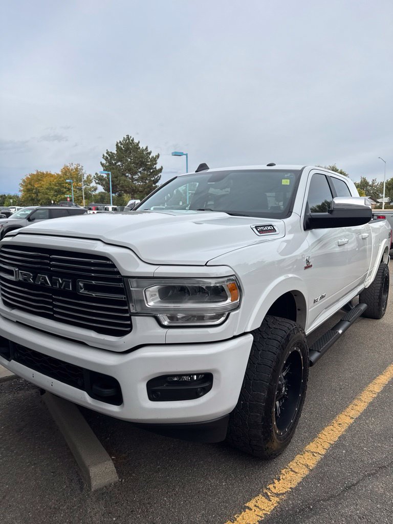 Used 2022 RAM 2500 Laramie AWD/4WD image 1