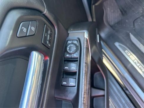 Used 2020 GMC Sierra 1500 Denali w/ Denali Ultimate Package AWD/4WD image 16