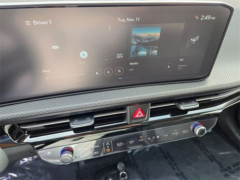 New 2025 Kia EV6 Wind image 9