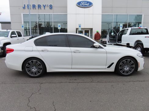 Used 2017 BMW 530i xDrive image 4