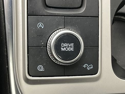 Used 2021 Ford Explorer Limited w/ Equipment Group 301A AWD/4WD image 20