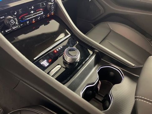 New 2025 Jeep Grand Cherokee Limited image 15