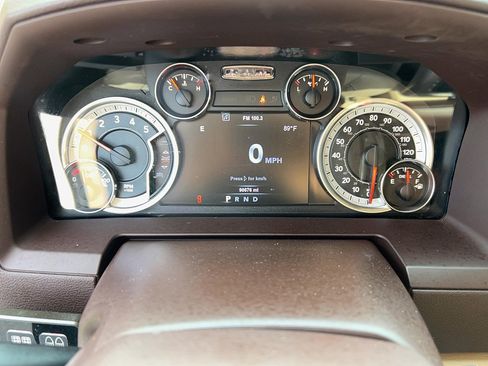 Used 2017 RAM 1500 Laramie w/ Convenience Group AWD/4WD image 18