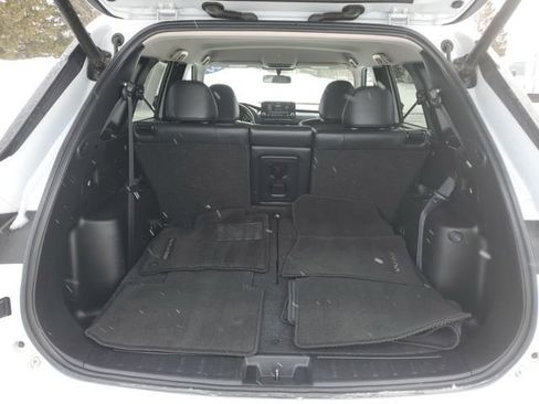 Used 2024 Mitsubishi Outlander SE image 32