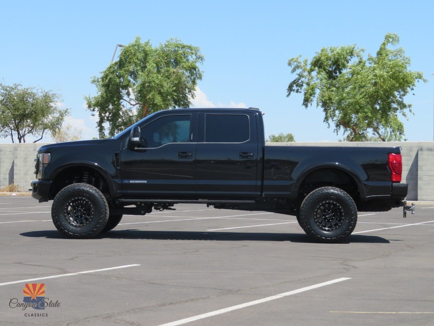 Used 2022 Ford F250 Lariat w/ Tremor Off-Road Package AWD/4WD image 10