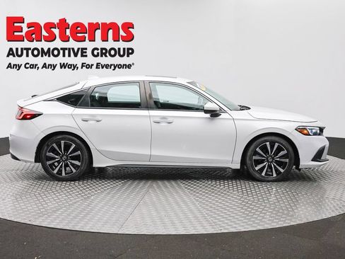 Used 2023 Honda Civic EX-L image 4