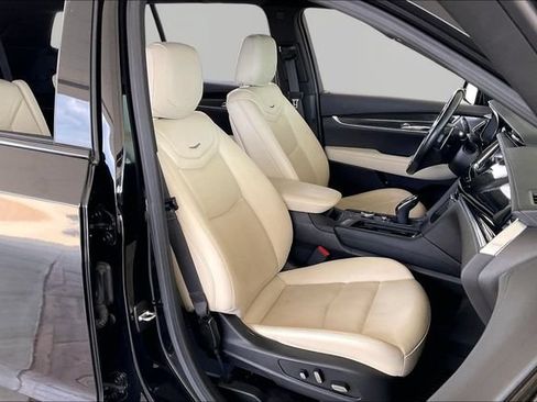 Used 2024 Cadillac XT6 Sport w/ Technology Package AWD/4WD image 21