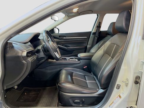 Used 2023 Nissan Altima 2.5 SR FWD image 19