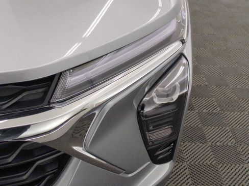 New 2026 Chevrolet Trax LT w/ Driver Confidence Package image 10