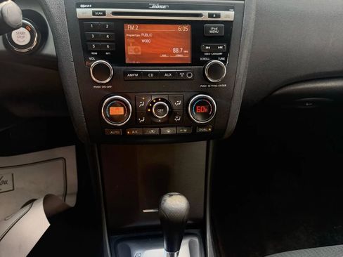 Used 2010 Nissan Altima 2.5 S w/ Premium Pkg image 15