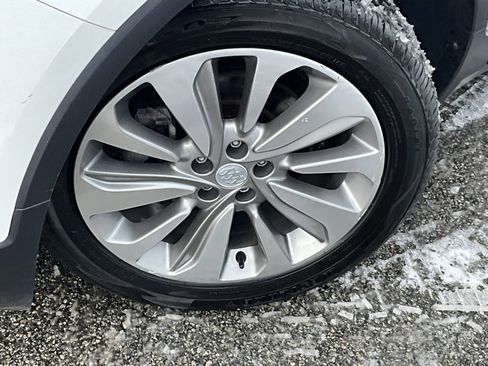 Used 2019 Buick Encore Preferred image 2