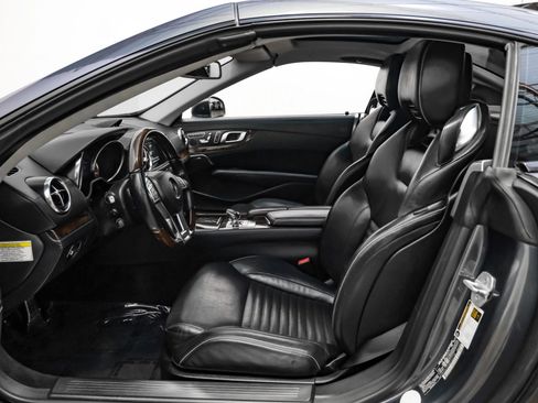 Used 2014 Mercedes-Benz SL 550 image 17
